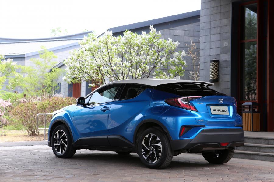  Toyota Izoa 2018 года  (фото 11 из 24)